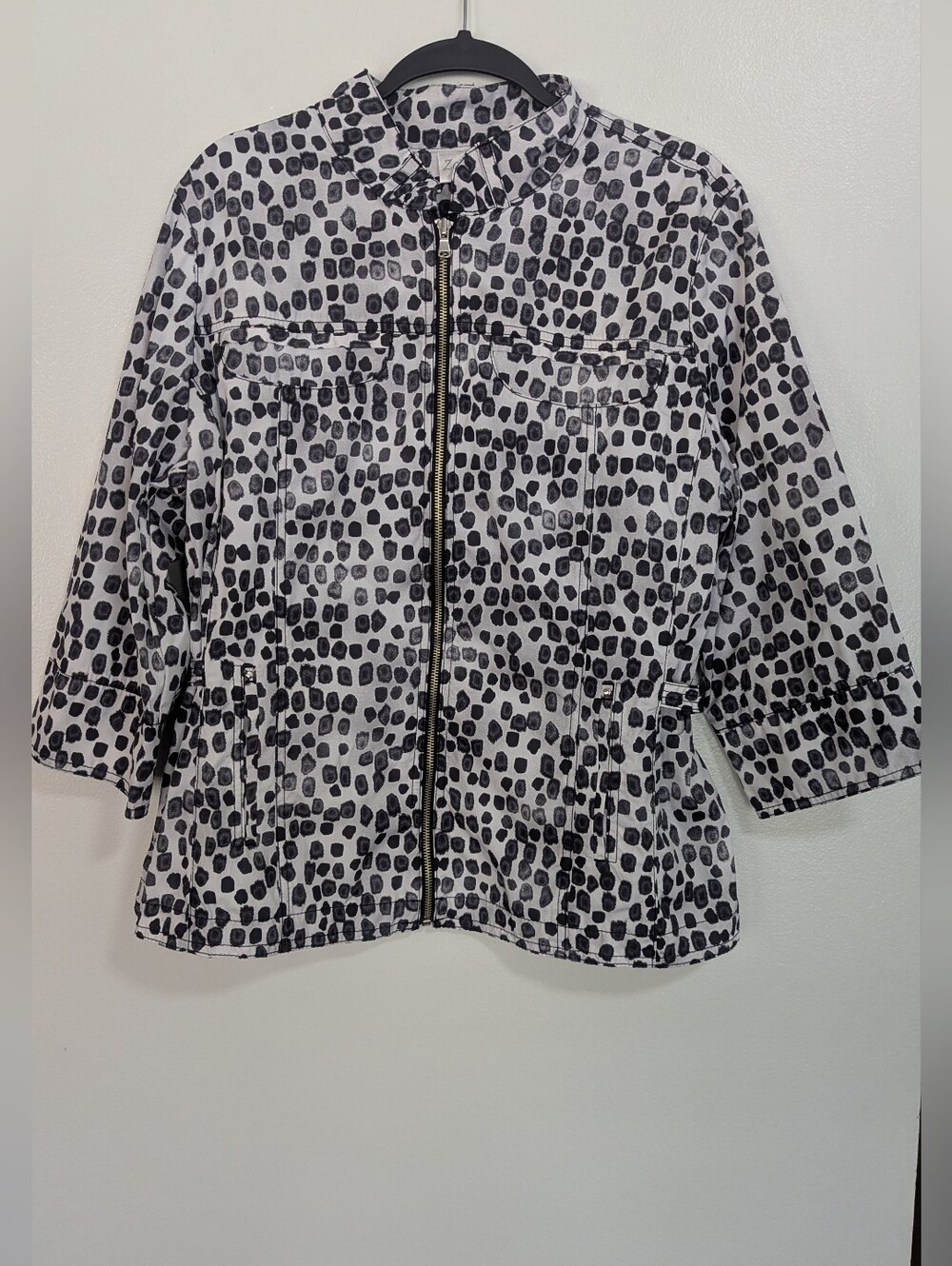 Zenergy by Chico's Size 3 Black White Abstract Zip Up Lightweight Jacket